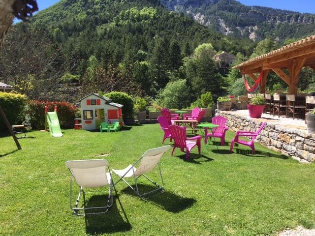 Camping Calme Et Nature Castellane Exterior photo